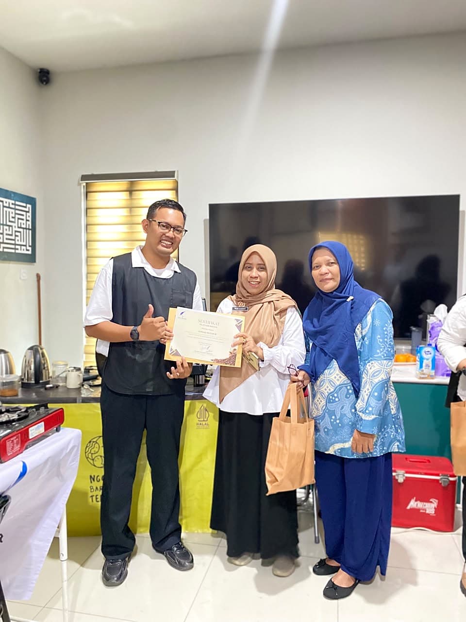 Penyerahan Sertifikat